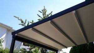 pergola versione antracite con doghe estruse RIF: SE9