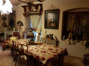 complementi d'arredo personalizzati e tende in tulle francese RIF: CA26