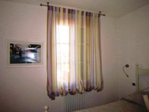 tenda a finto pacchetto in misto lino su bastone di acciaio RIF: TC202