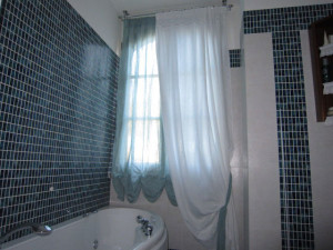 doppia tenda a pacchetto arricciato con calata in lino per bagno RIF: TC278