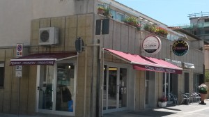 tenda a bracci rossa per negozio RIF: TS234