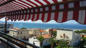 tenda a capanno con guida in bronzo e riga classica a piombino (li) RIF: TS180