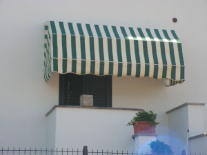 tenda da sole a cappottina a righe verticali RIF: TS181</b