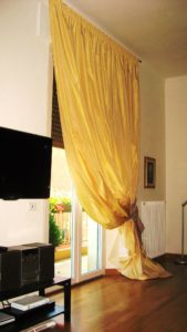 tenda in taffeta su bastone, con fiocco RIF: TC176