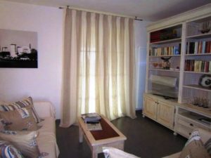 tende provenzali in lino, lunghe a terra, su bastone in acciaio RIF: TC164