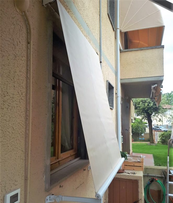 tende a caduta con braccetti per schermatura totale finestra ts38gani