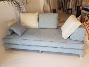 divano fatto a mano by gani in massello e piume RIF: CA46