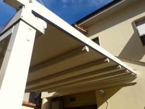 pergola per chiusura cortile interno RIF: SE77