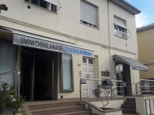 tenda a bracci con logo commerciale RIF: TS17