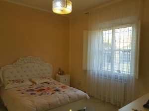 tenda in tulle su bastone in acciaio