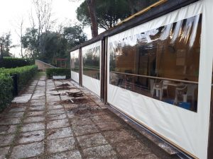 tende ermetiche antivento per chiusura struttura esterna