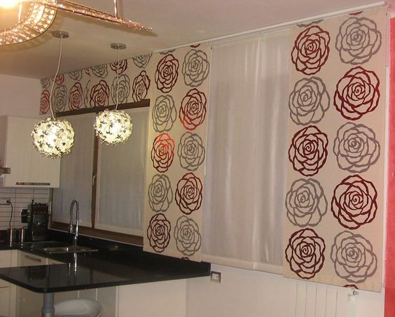 tende a pannelli con mantovana e tende a pacchetto a vetro