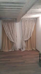 tende doppie lunghe a terra con fascia RIF: TC387