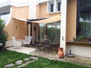 tenda a vela per copertura cortile RIF: TS284