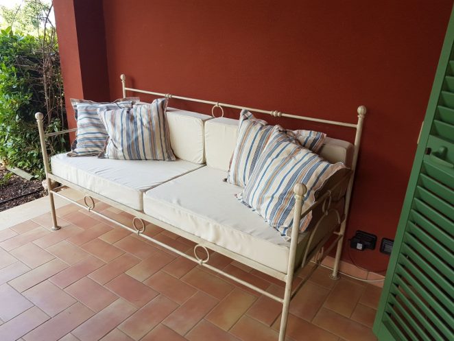 rivestimento cuscini per divano in tessuto acrilico da esterni mano morbida