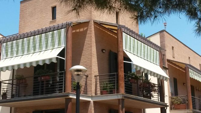 tende da sole a caduta con braccetti per condominio da gani tende