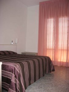 copriletto ignifugo e tende ignifughe per albergo della costa tirrenica