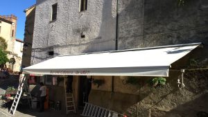 tenda a bracci su misura per caffetteria RIF: TS324