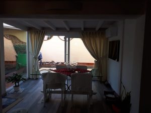 tende per esterni arricciate in tessuto mano morbida antimuffa e idrorepellente su bastoni in acciaio realizzate da gani tende