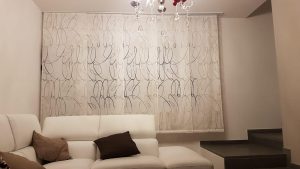 tende a pannelli con fantasia personalizzata per zona living