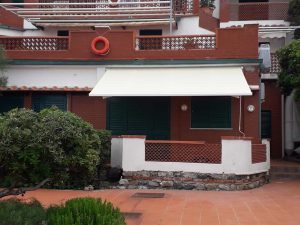 tenda a bracci con barra quadra in alluminio gani