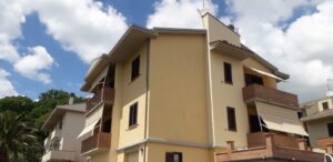 tende a bracci a tende a caduta con guide laterali senza cuciture